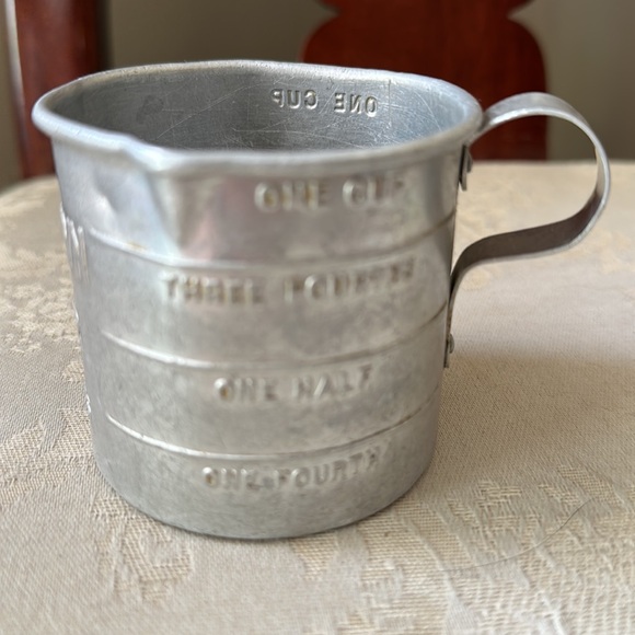 SwansDown Cake Flour vintage aluminum measuring tin, circa 1930s - Picture 3 of 11